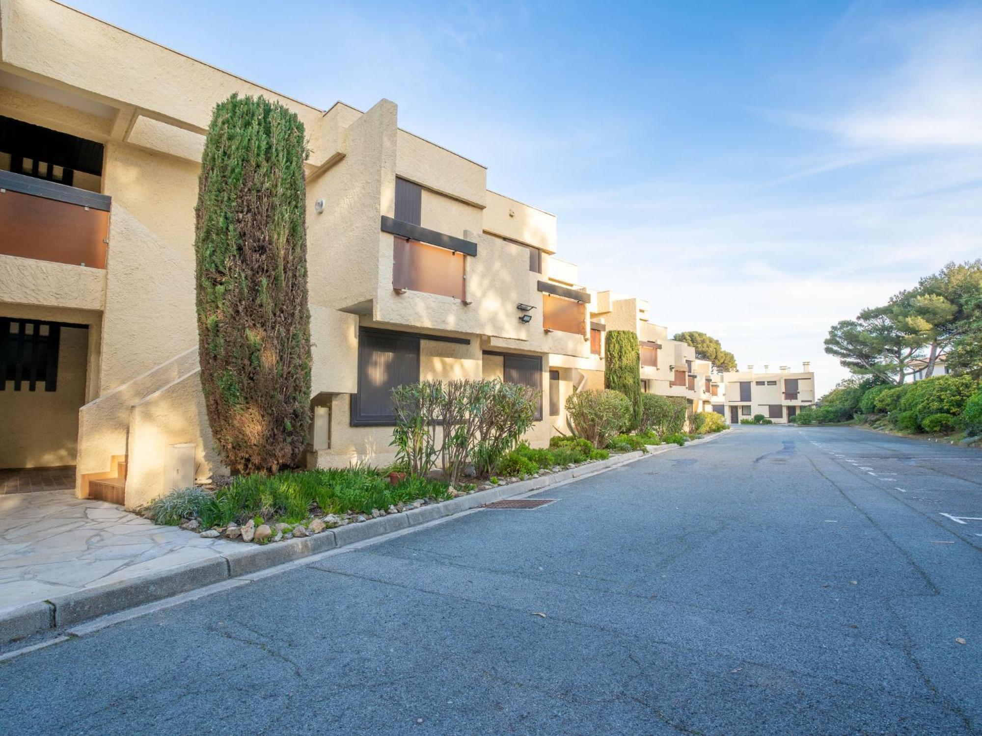 Studio Les Louvans-3 By Interhome Saint Aygulf Exterior photo